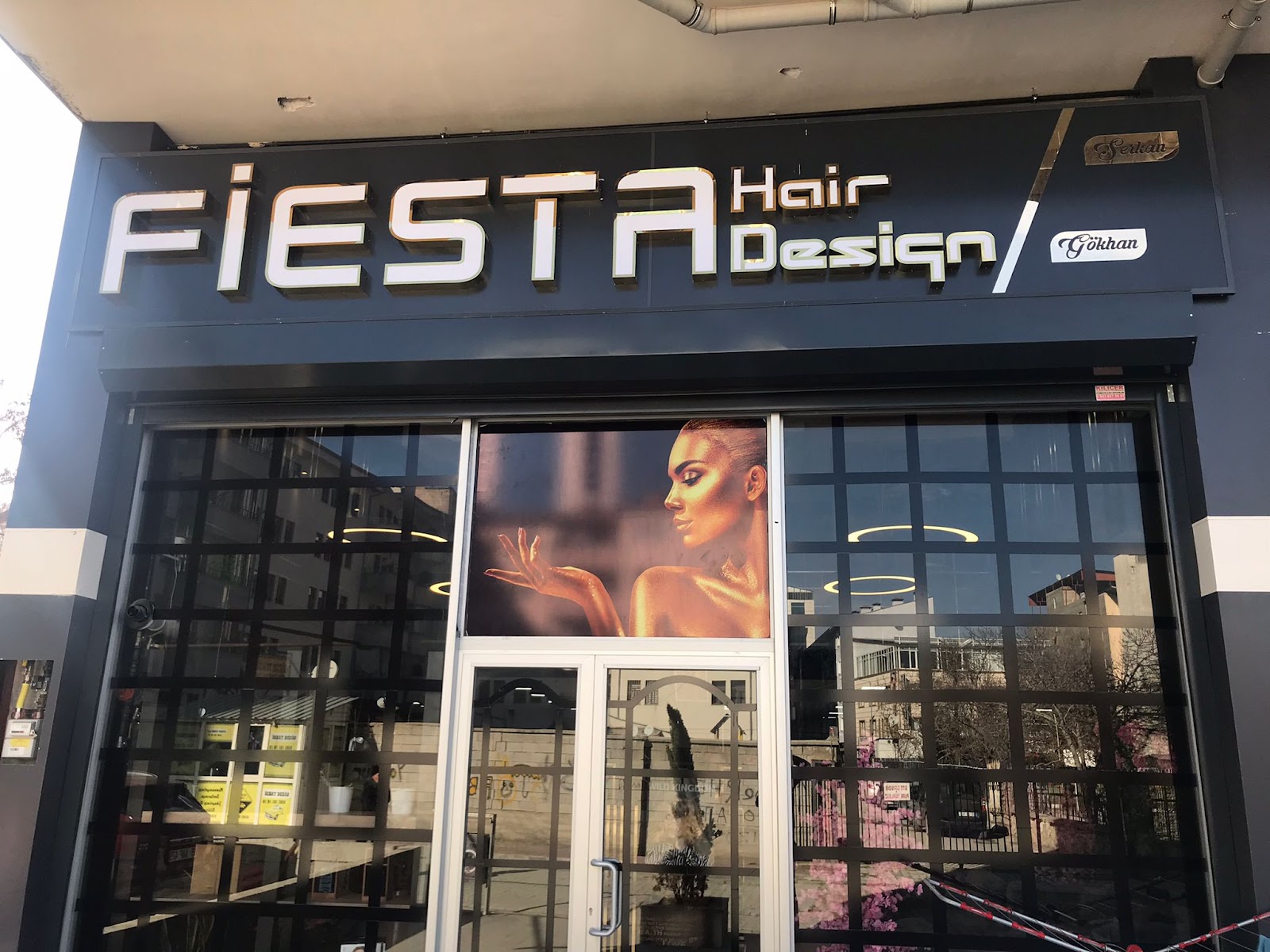Fiesta bayan kuaförü