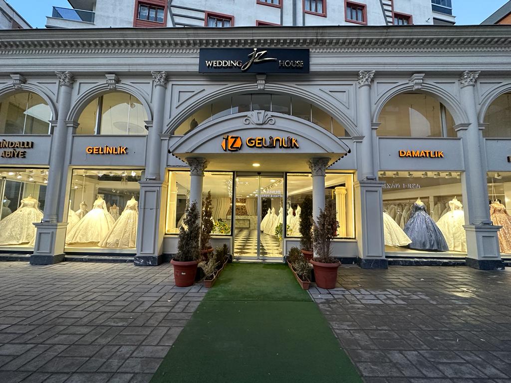 İz Gelinlik Van kır düğünü mekanı — İpekyolu